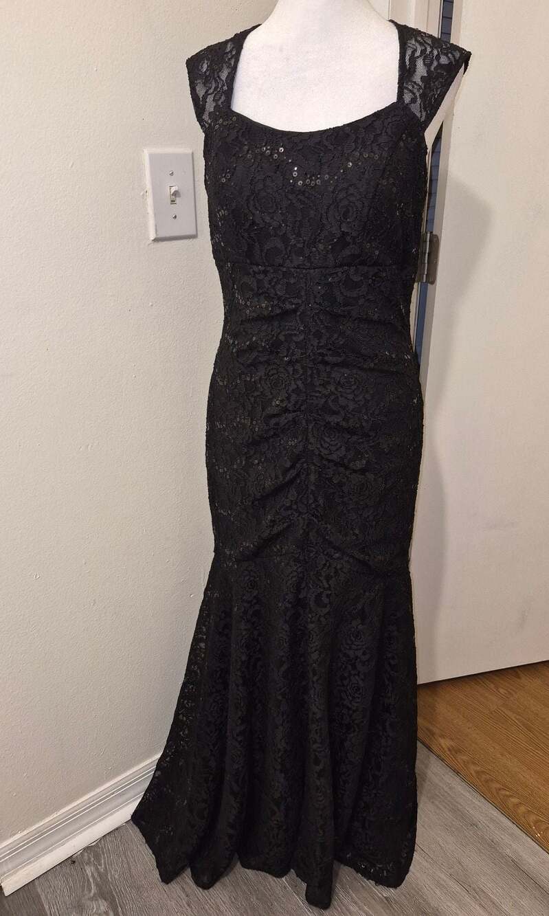 Cindy U.S.A. Women's Black Lace Sequin Mermaid Evening Gown